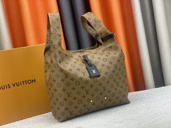 Luxury LV Handbag M24409