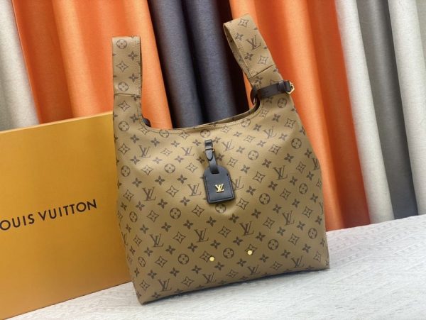 Luxury LV Handbag M24409