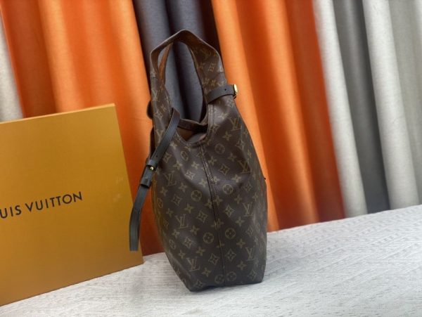 Luxury LV Handbag M24409