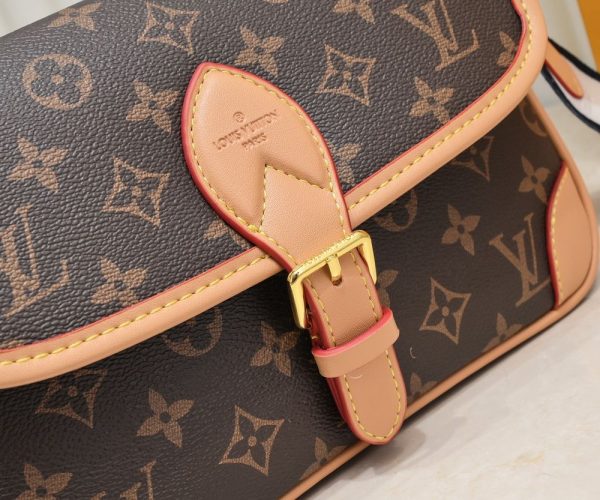 Luxury LV Handbag M46049