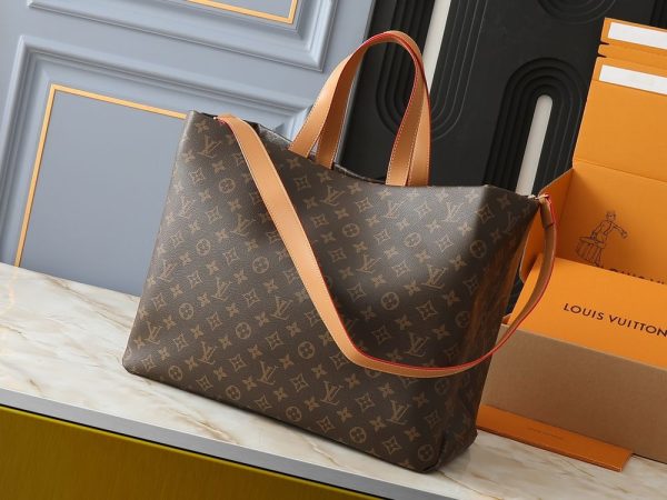 Luxury LV Handbag M24457