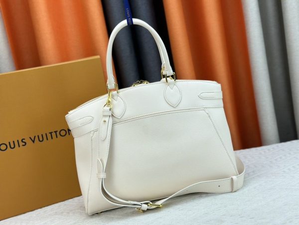 Luxury LV Handbag M22914