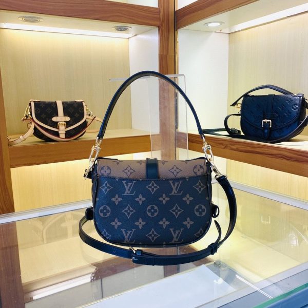 Luxury LV Handbag M46740