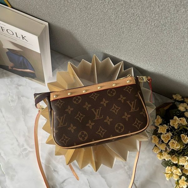 Luxury LV Handbag M92649