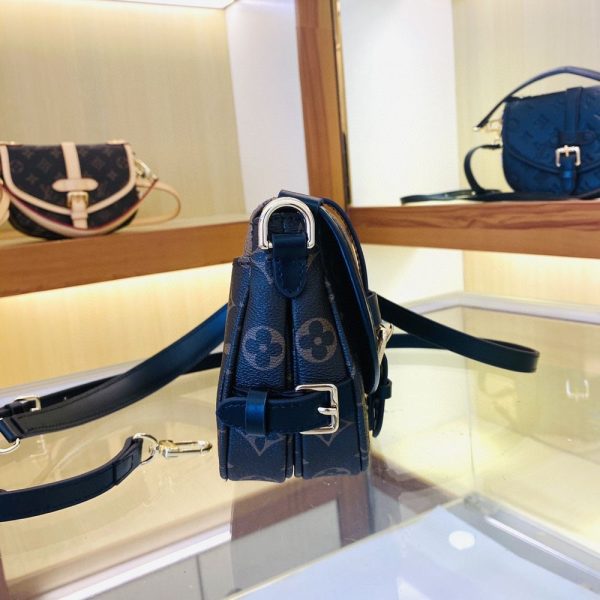 Luxury LV Handbag M46740