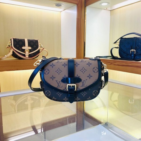 Luxury LV Handbag M46740