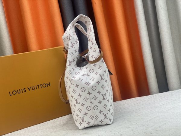 Luxury LV Handbag M24409