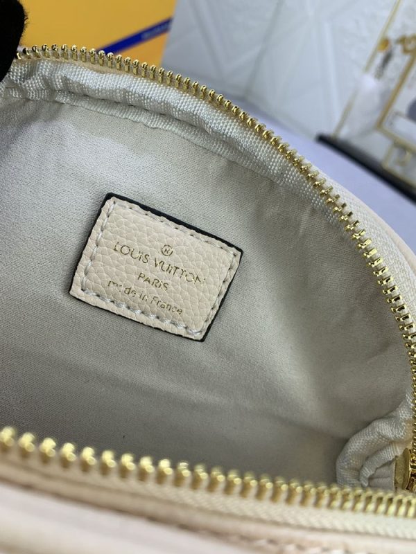 Luxury LV Handbag M46917