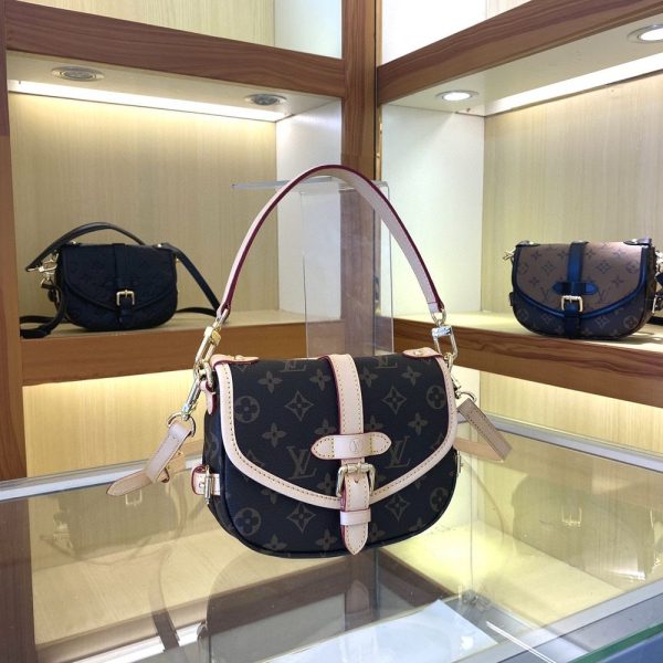 Luxury LV Handbag M46740