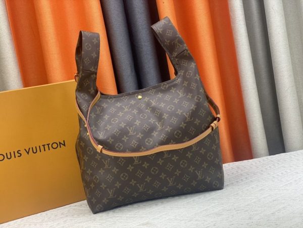 Luxury LV Handbag M24409