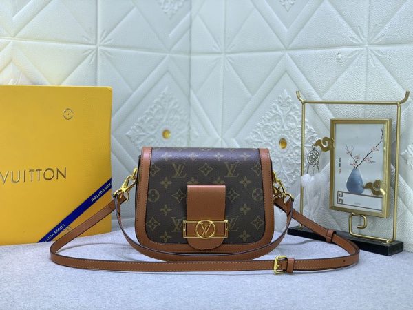 Luxury LV Handbag M44681