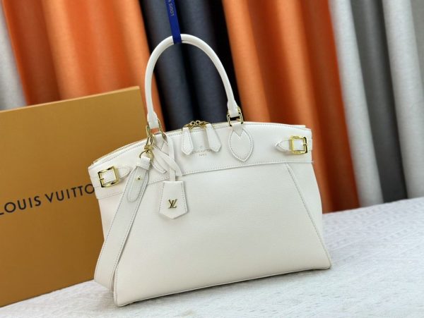 Luxury LV Handbag M22914