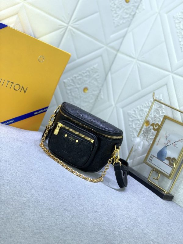 Luxury LV Handbag M46917