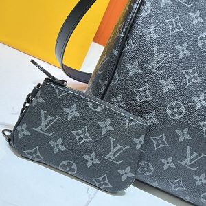 Luxury LV Handbag M24422