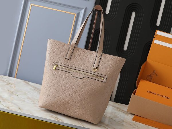 Luxury LV Handbag M24777